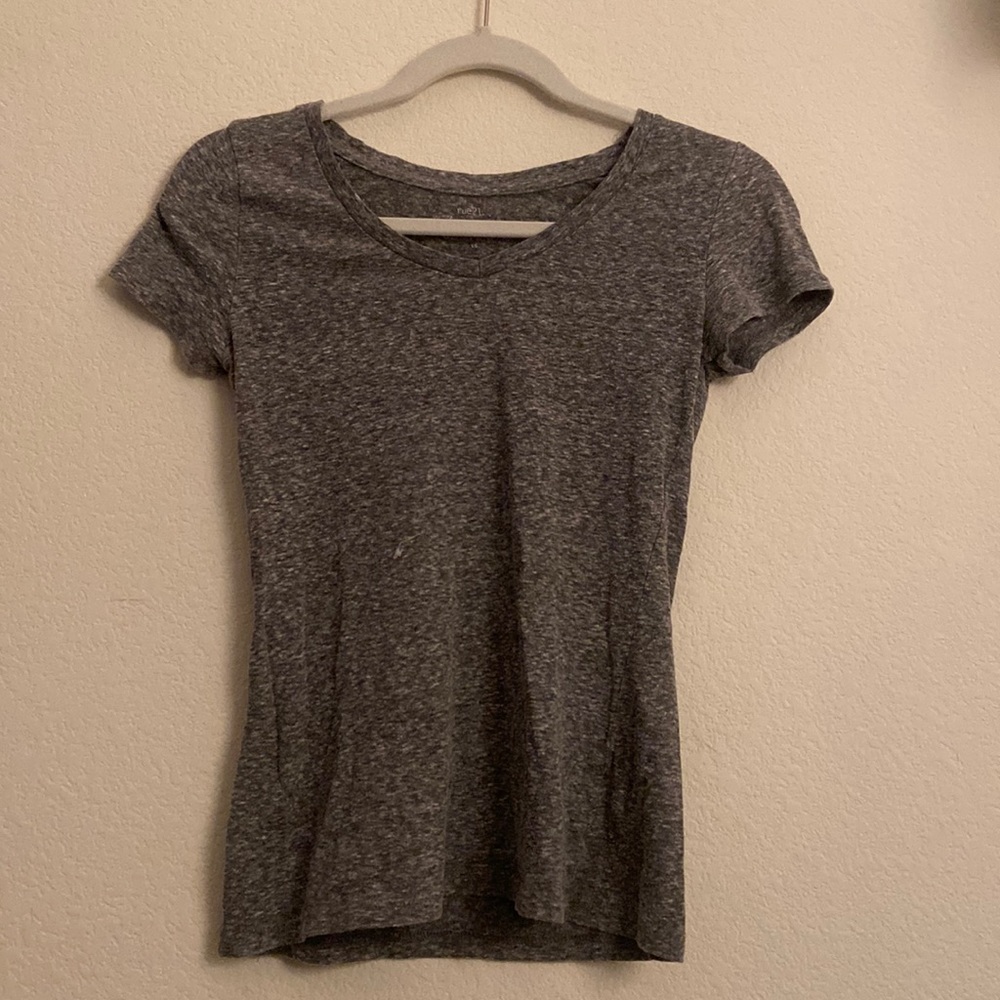 Simple gray top👽🦭🌪